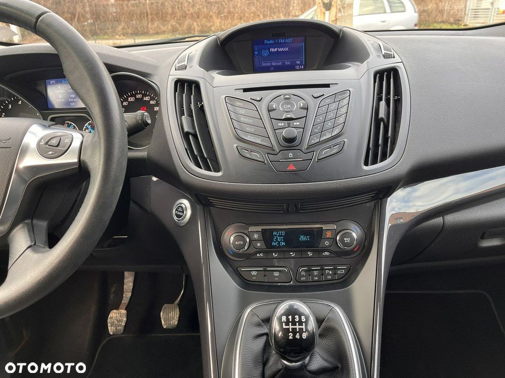 Ford Kuga 1.6 EcoBoost 2x4 Titanium - 16