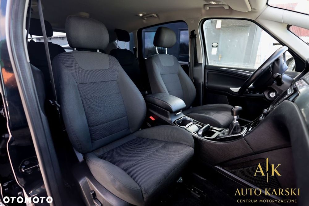Ford S-Max - 12