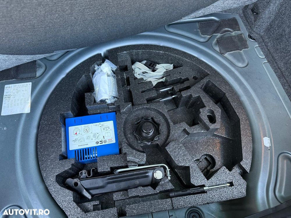 Volkswagen Golf 1.4 TSI Comfortline - 14