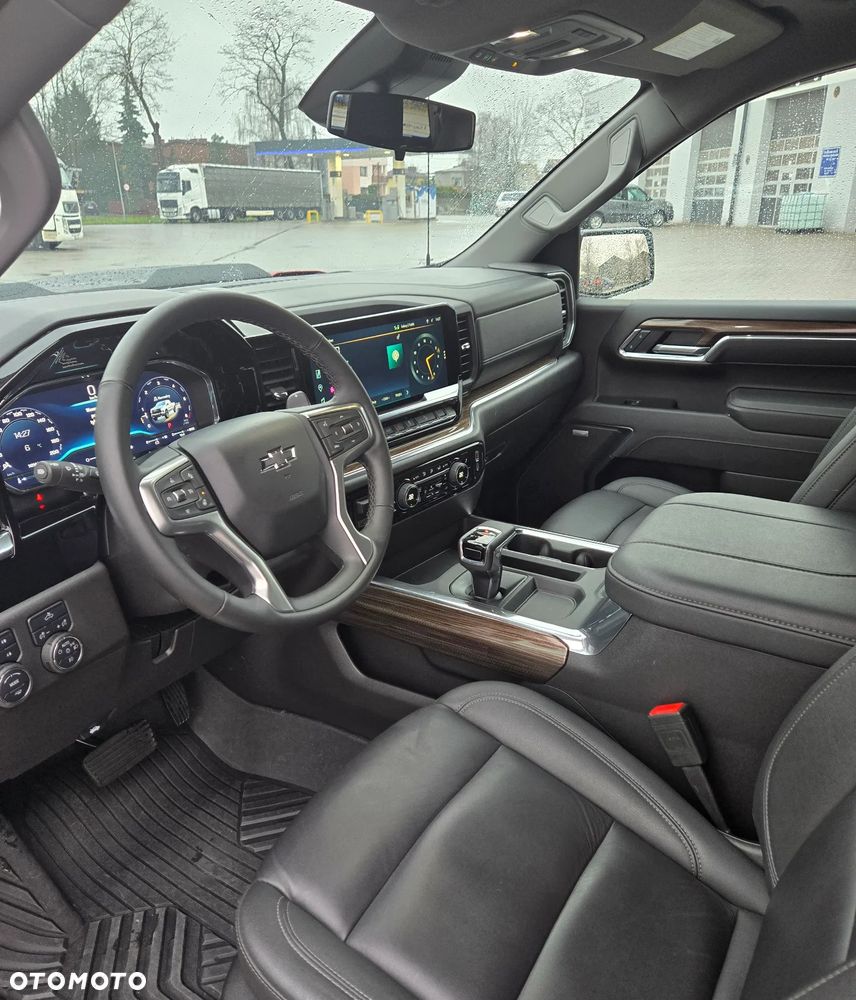 Chevrolet Silverado - 14
