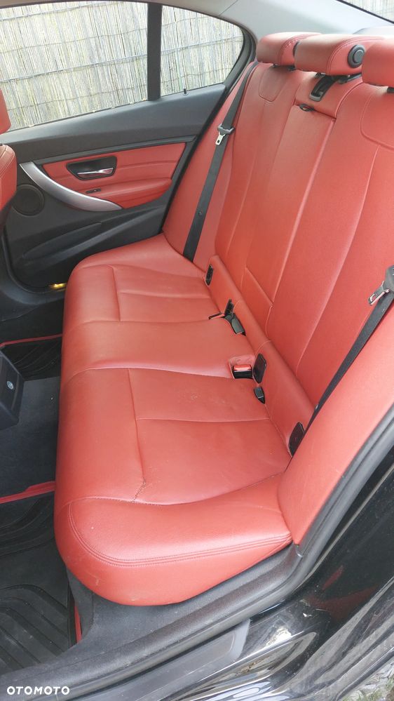 BMW Seria 3 328i Sport Line - 19