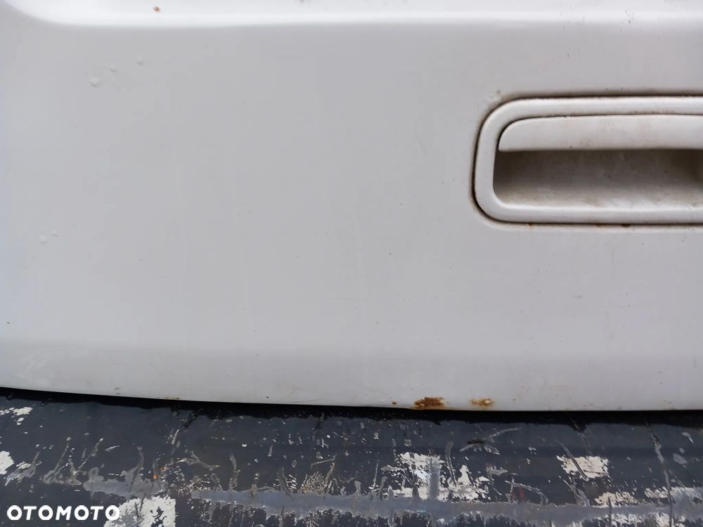 VW CADDY III KLAPA BAGAŻNIKA TYLNA TYŁ KOLOR: LB9A - 7