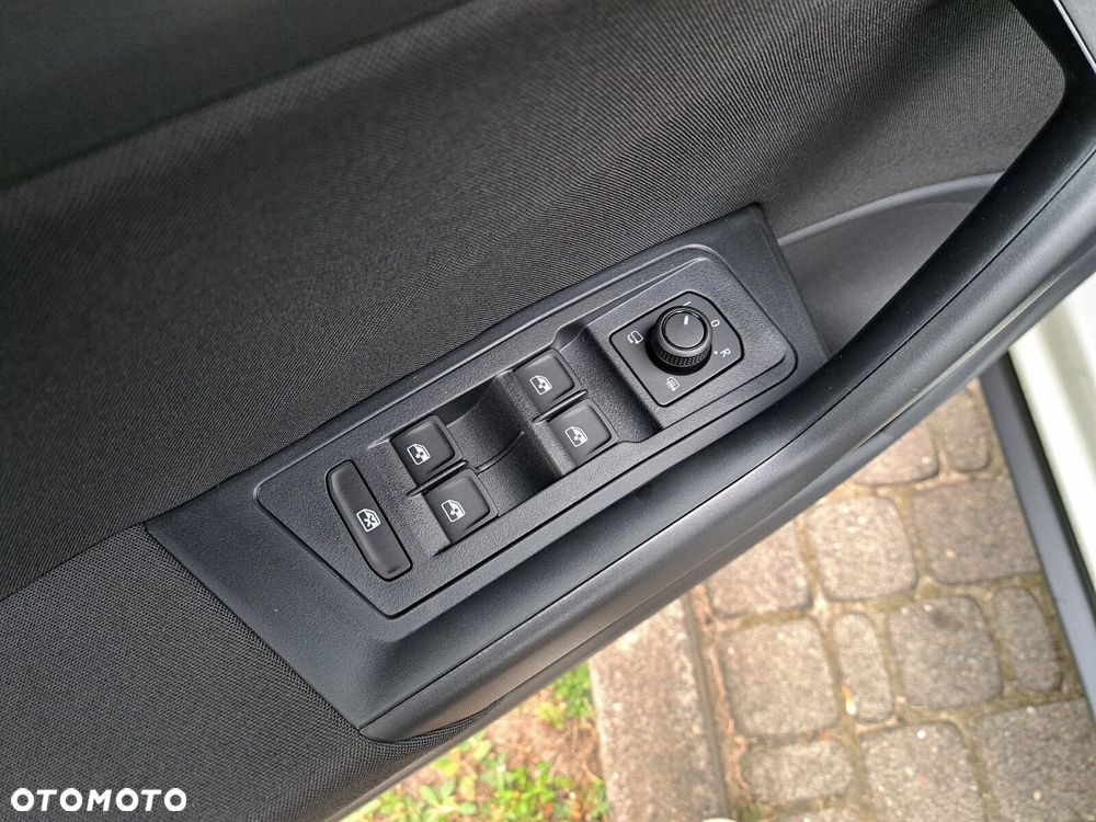 Volkswagen T-Roc 1.5 TSI Life Plus DSG - 13