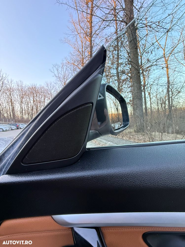 BMW Seria 3 320i xDrive AT - 11