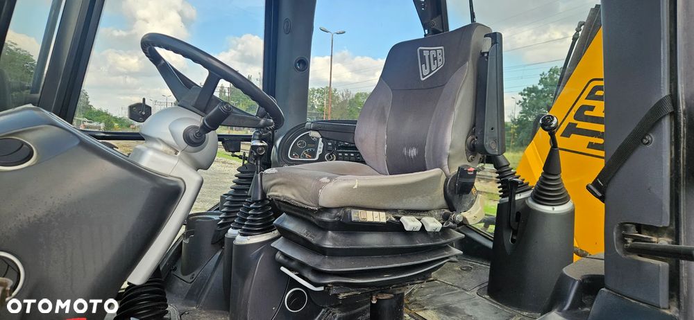 JCB 3CX - 7