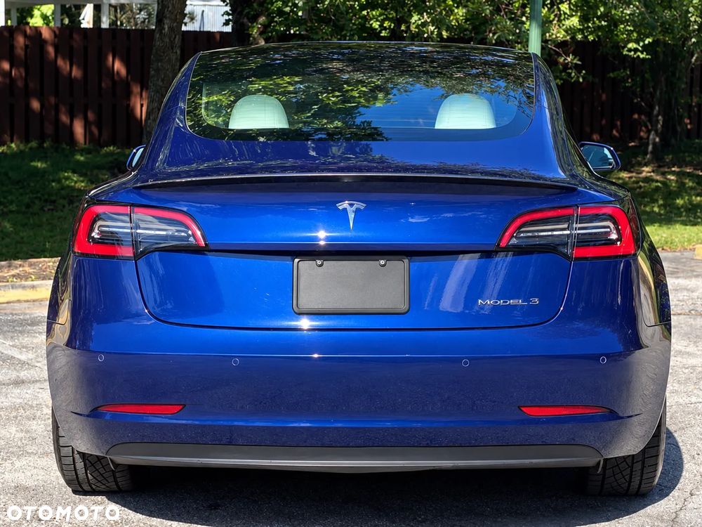 Tesla Model 3 Langstreckenbatterie Allradantrieb Dual Motor Performance - 10