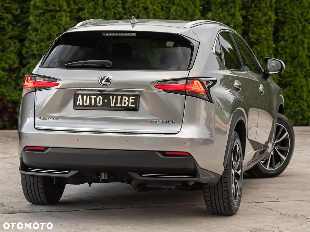 Lexus NX 300h Prestige AWD - 12