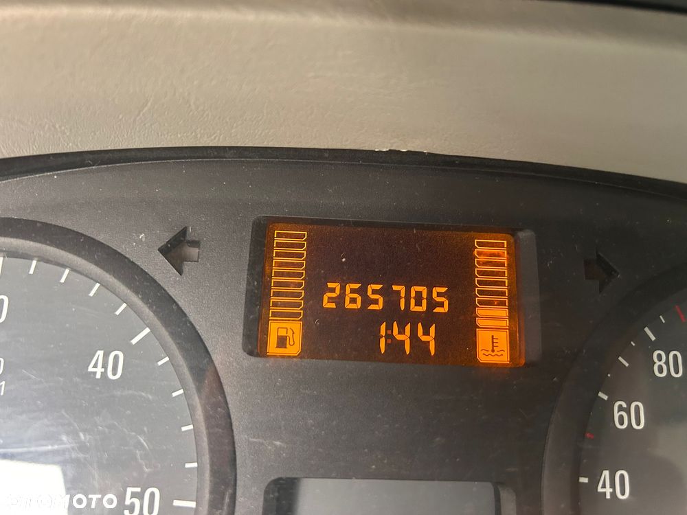 Opel Vivaro - 4