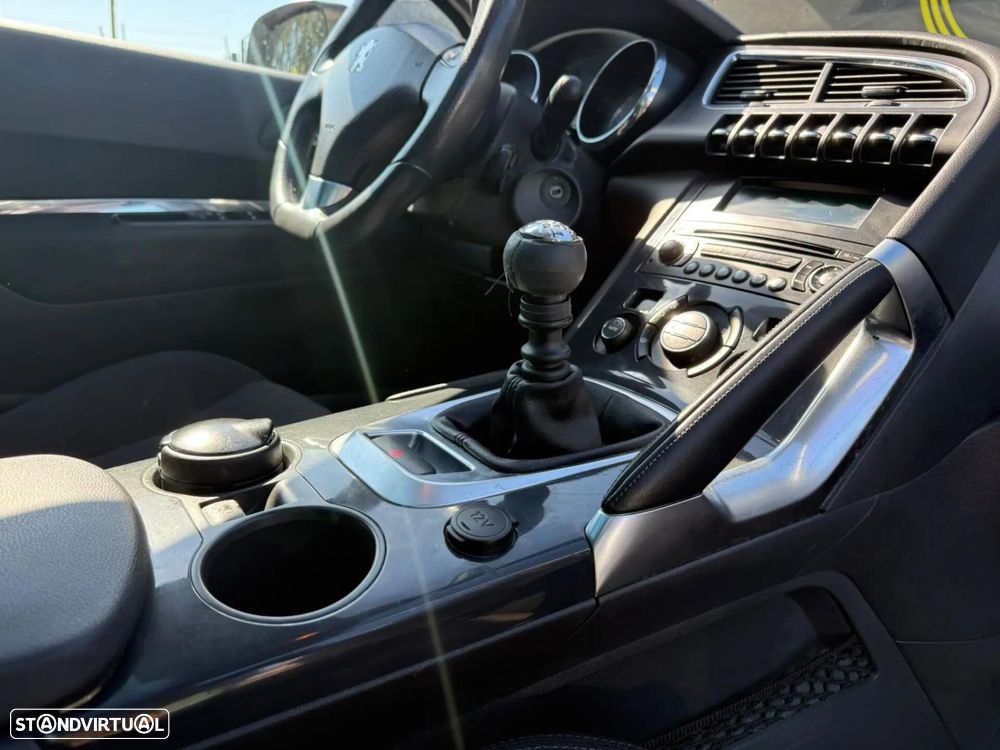 Peugeot 3008 1.6 HDi Premium - 9