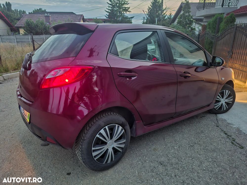 Mazda 2 1.6 MZ-CD Dynamic - 6