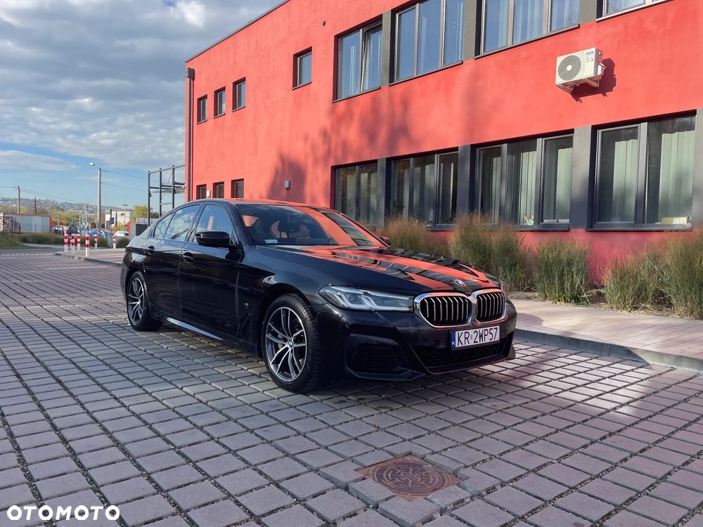BMW Seria 5 530i xDrive mHEV M Sport sport - 2