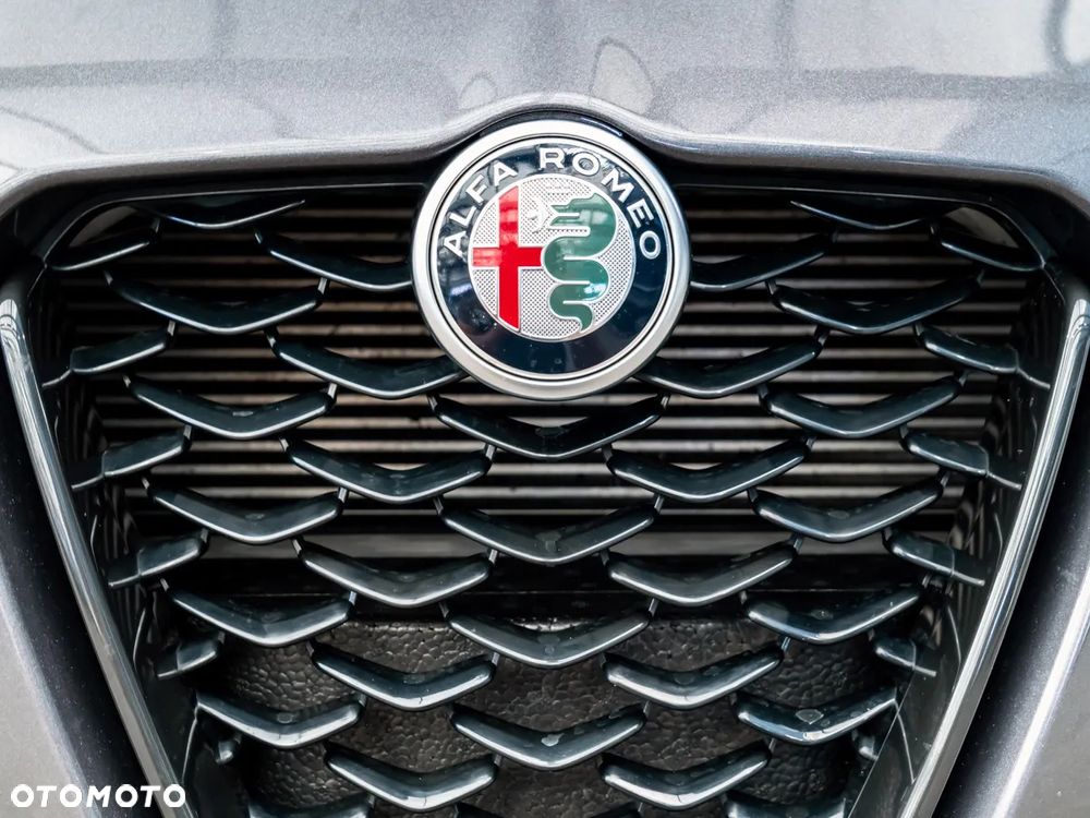 Alfa Romeo Giulia - 12