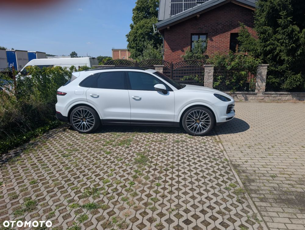 Porsche Cayenne Standard - 1