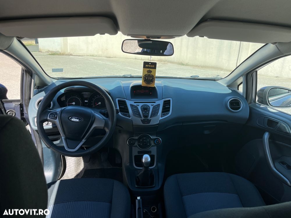 Ford Fiesta 1.25i Ambiente - 7