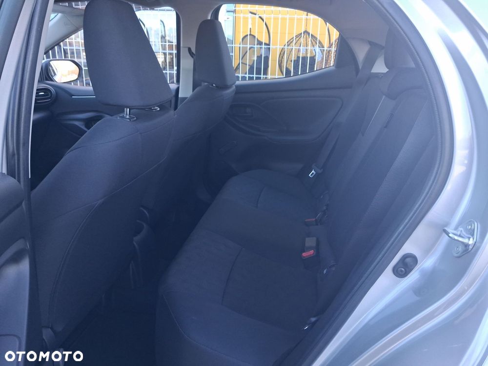 Toyota Yaris 1.5 Active - 12