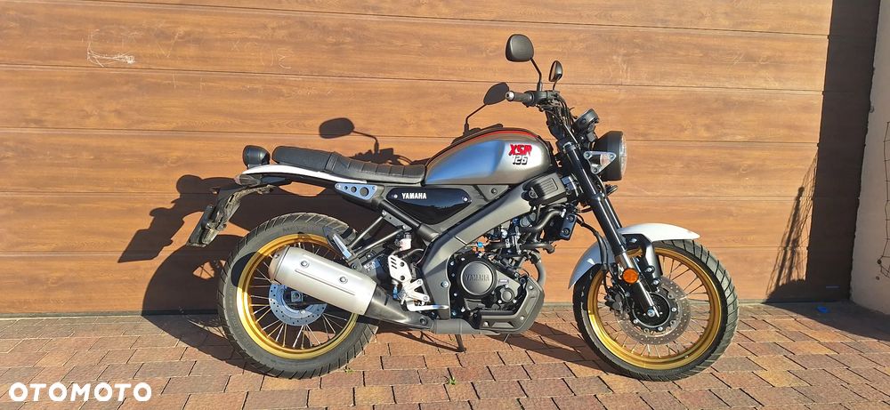 Yamaha XSR - 4