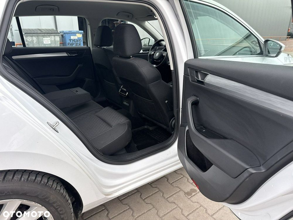 Skoda Superb 2.0 TSI Ambition DSG - 18