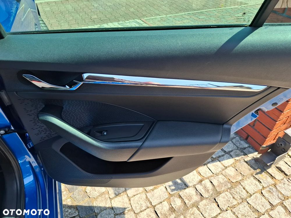 Skoda Octavia 1.5 TSI ACT Sportline - 38