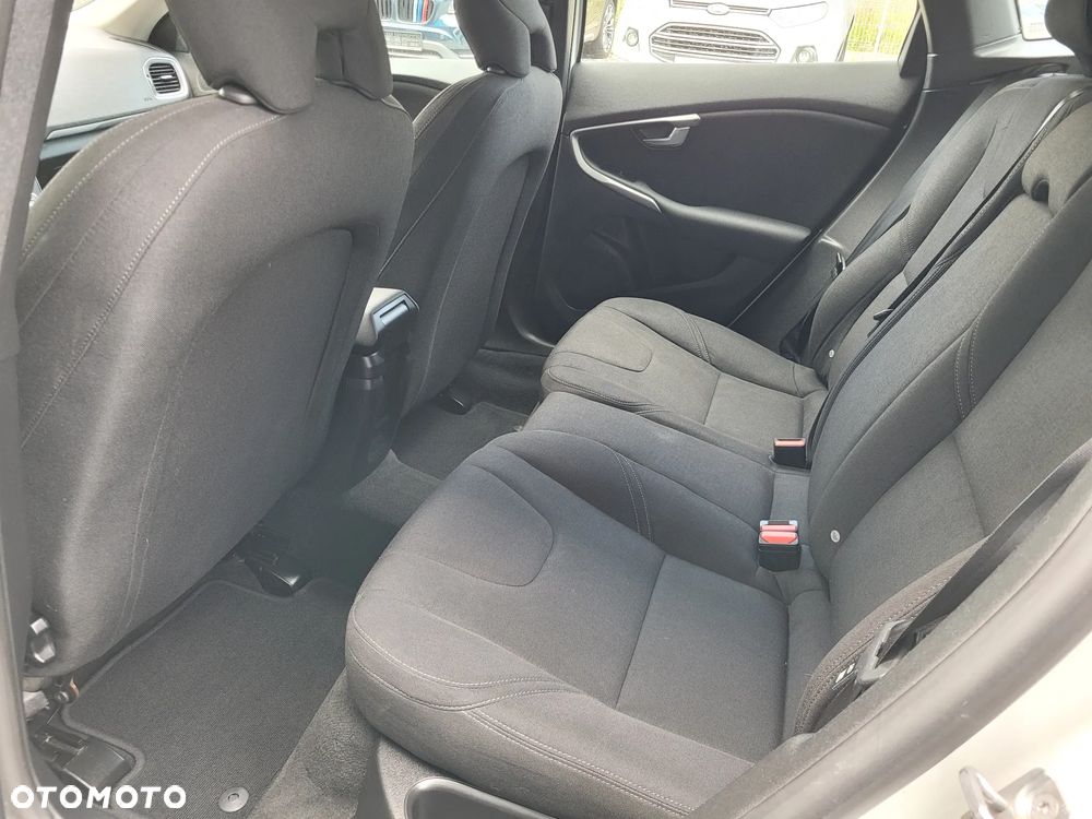 Volvo V40 - 20