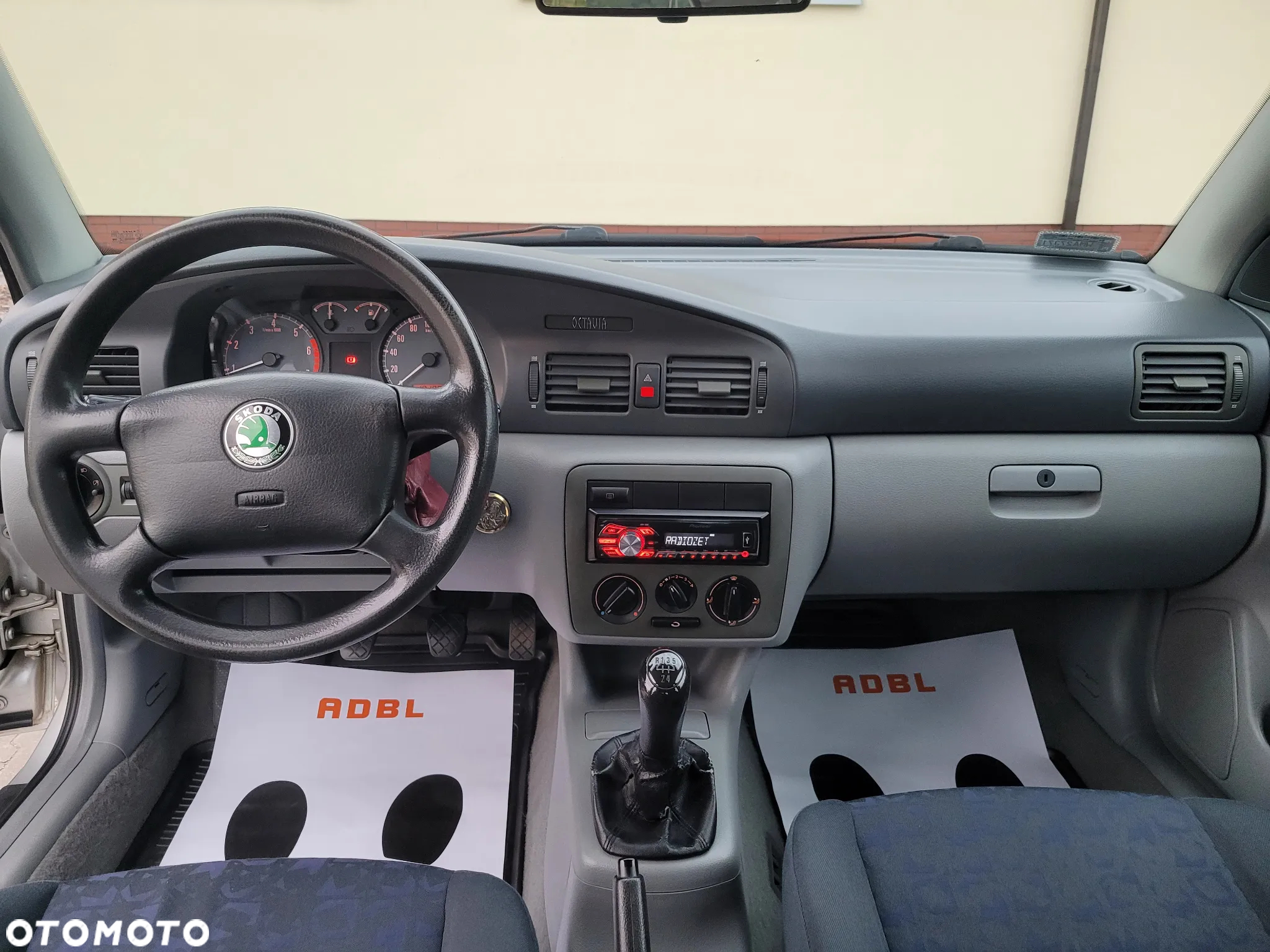Skoda Octavia 1.6 GLX - 21