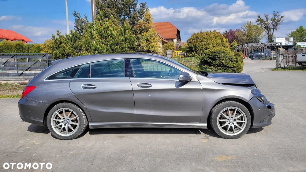 Mercedes-Benz CLA 200 7G-DCT UrbanStyle Edition - 6