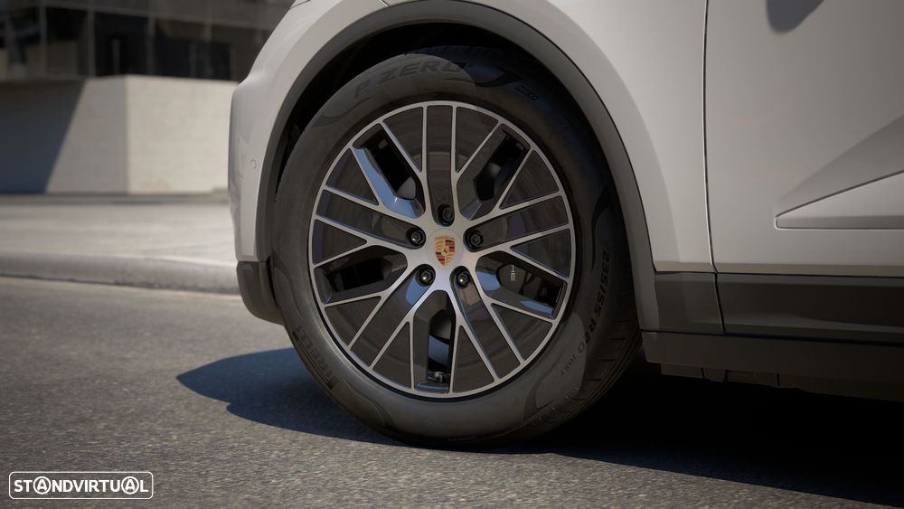 Porsche Macan Electric 4 - 7