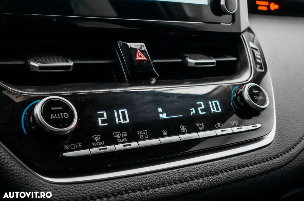 Toyota Corolla 1.8 HSD Dynamic - 22