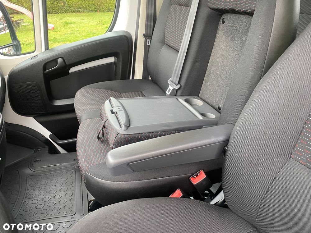 Peugeot Boxer/Ducato Maxi Doka 7osób - 19