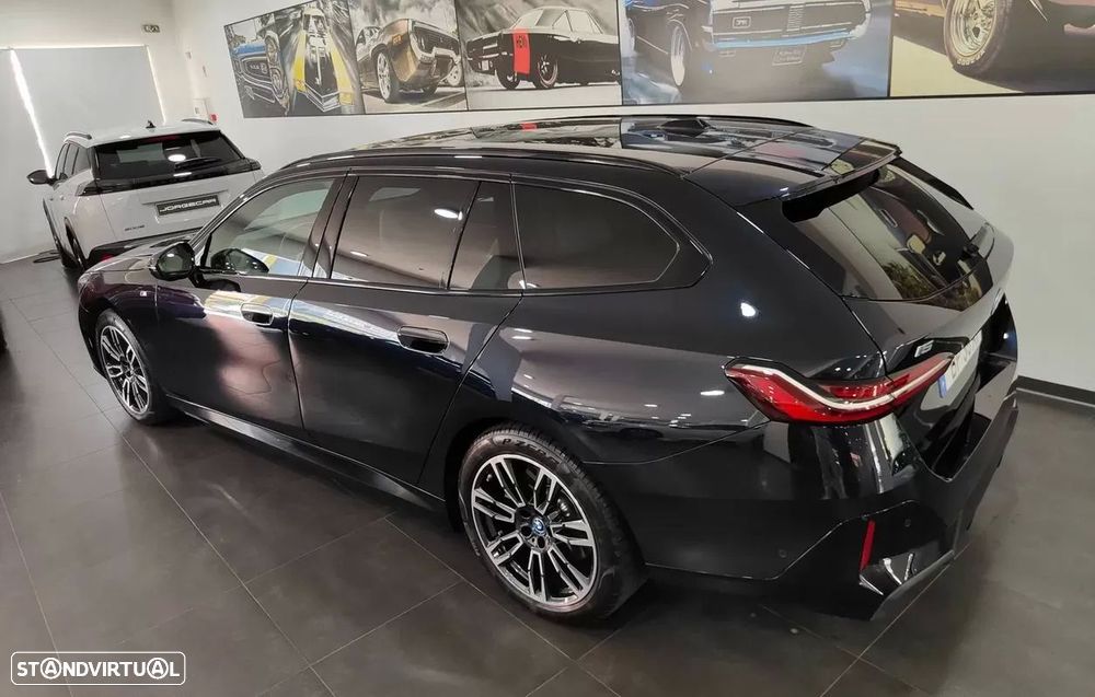 BMW i5 Touring eDrive40 - 13