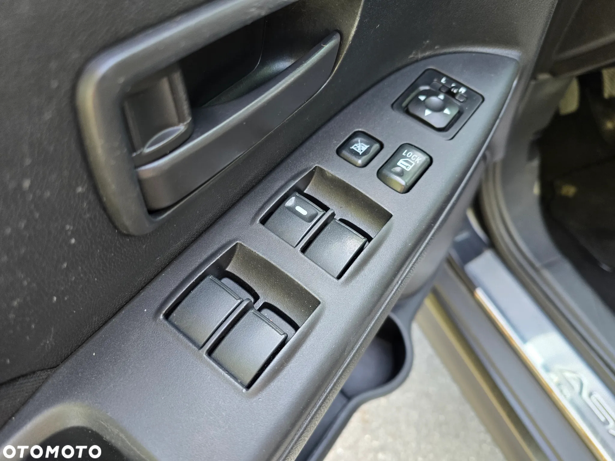 Mitsubishi ASX 1.6 Inform - 16