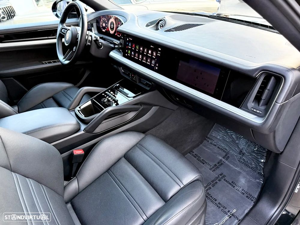 Porsche Cayenne Coupé E-Hybrid - 27