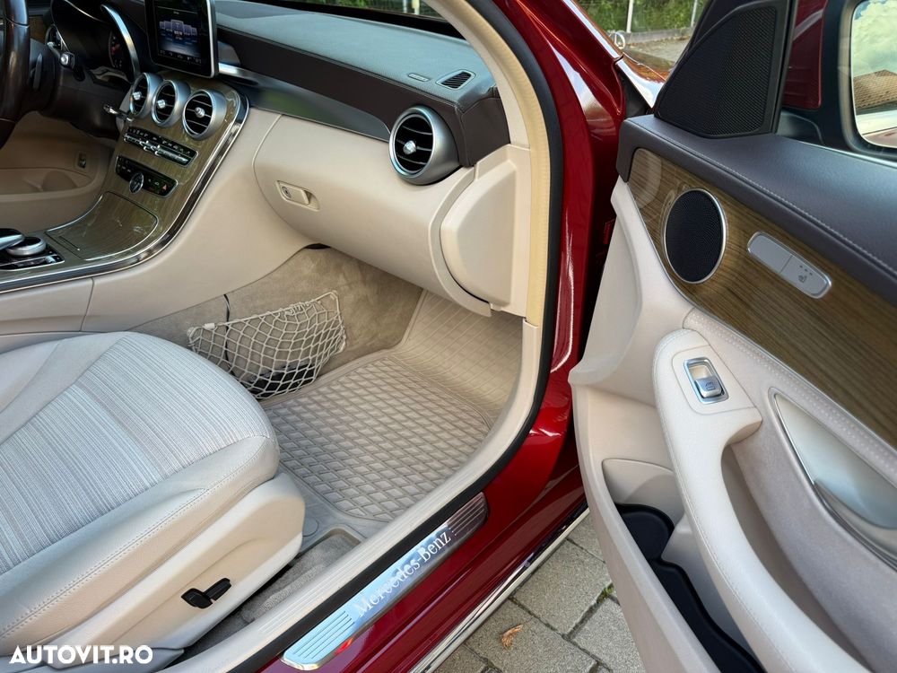 Mercedes-Benz C - 16