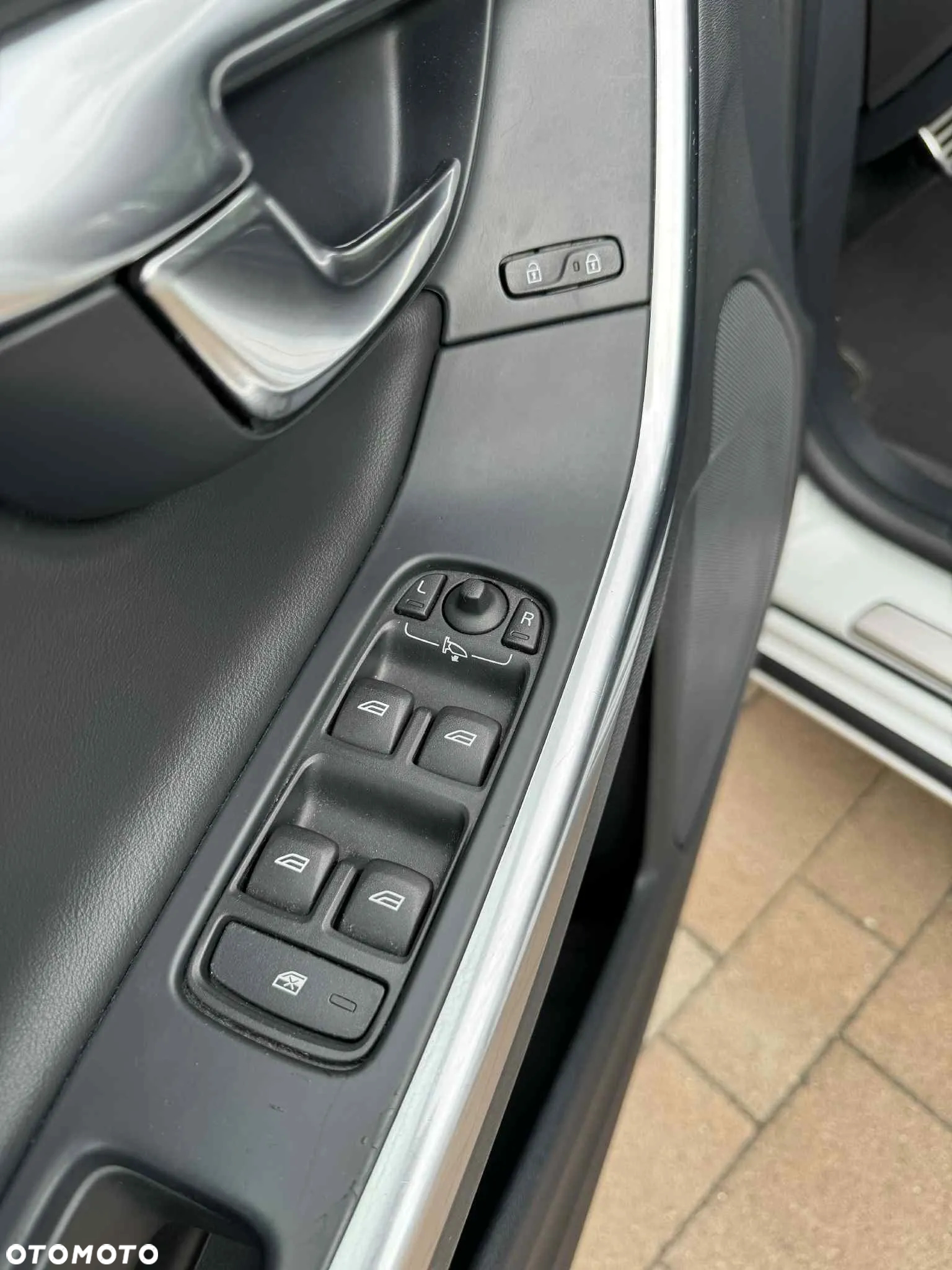 Volvo S60 D4 Drive-E Summum - 25