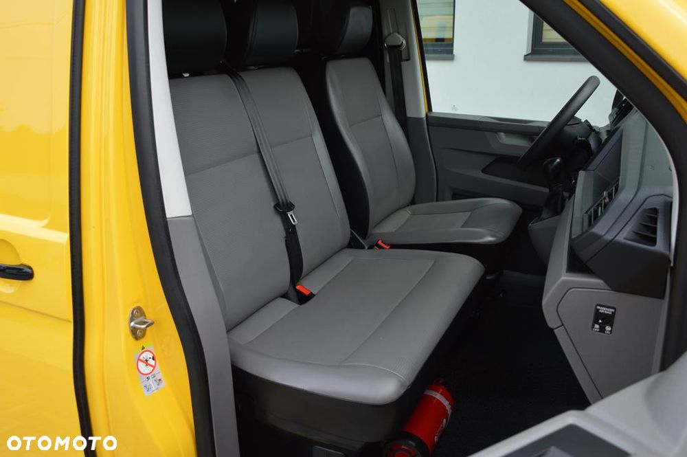 Volkswagen Transporter - 22