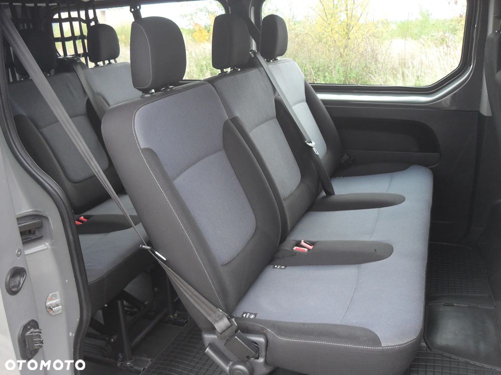 Opel Vivaro - 11