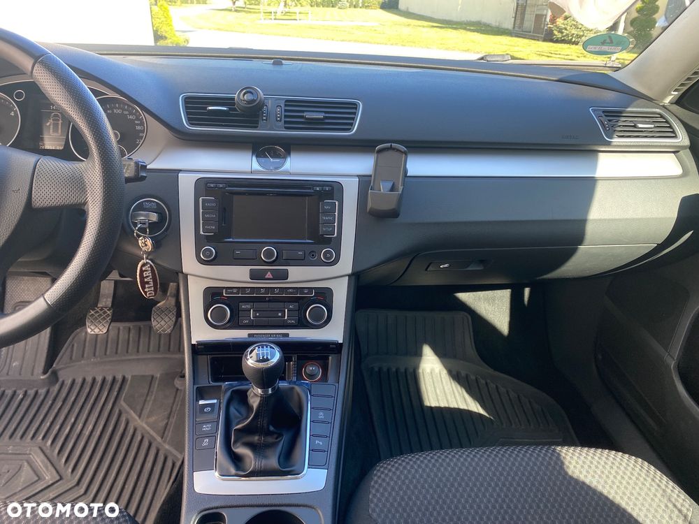 Volkswagen Passat 2.0 TDI Highline - 11