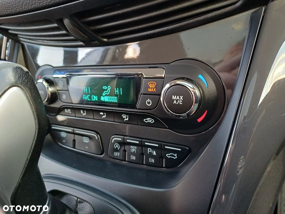 Ford Kuga 2.0 TDCi 4x4 Individual - 24