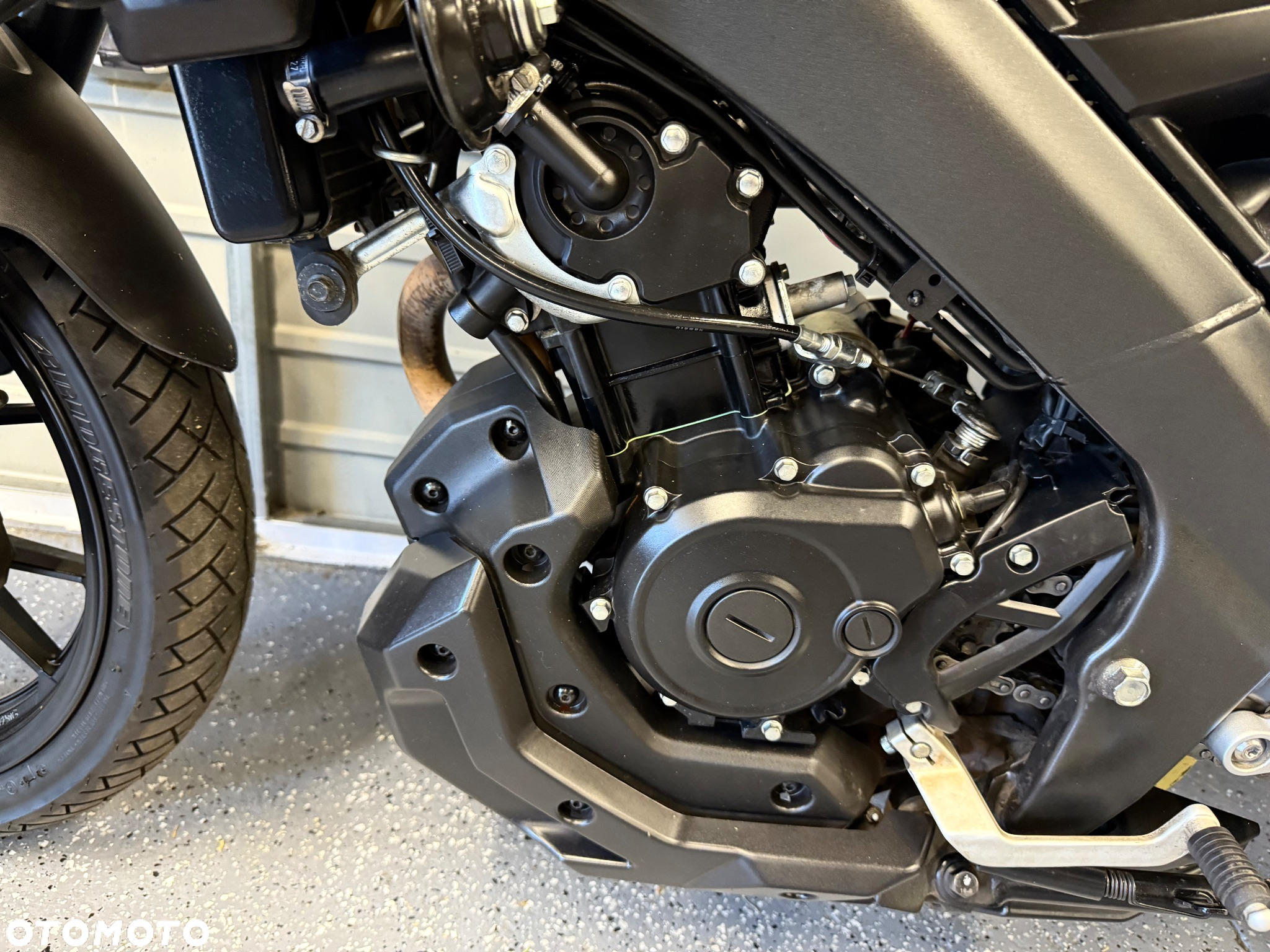 Yamaha MT - 12