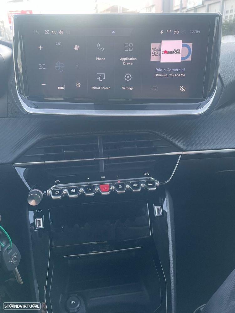 Peugeot 208 1.2 Hybrid Allure e-DCS6 - 4