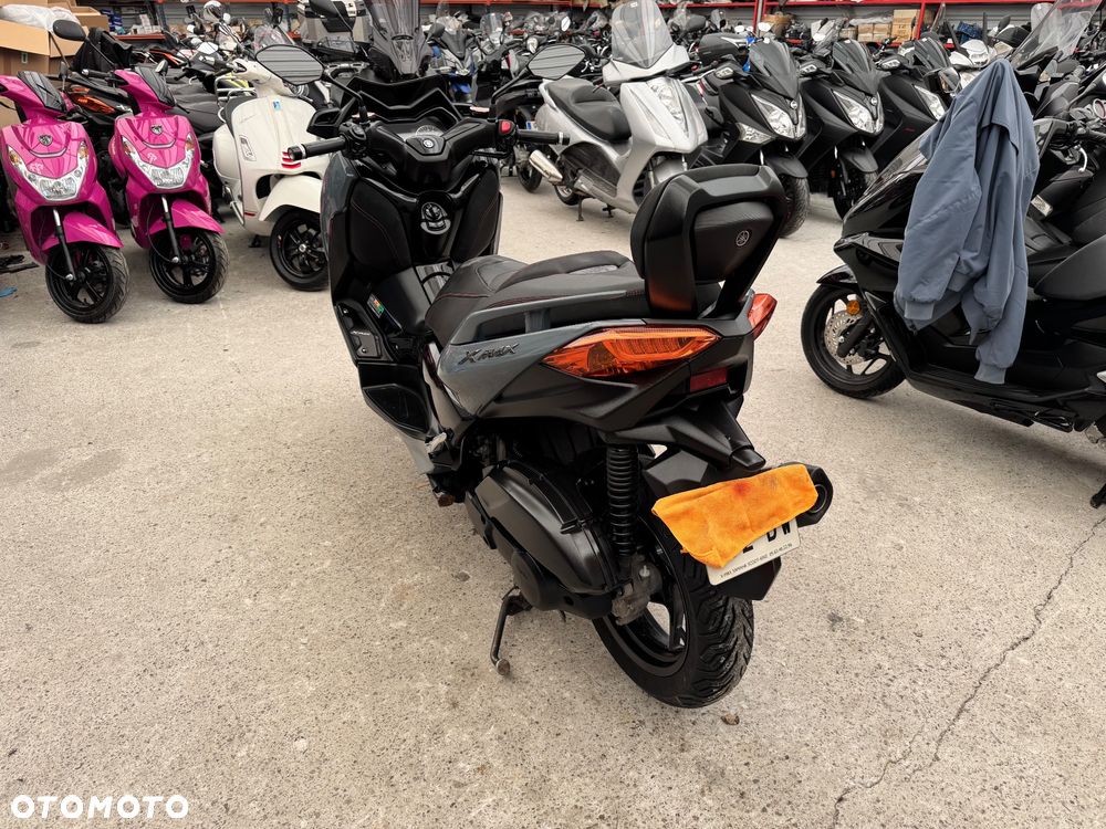 Yamaha X-max - 5