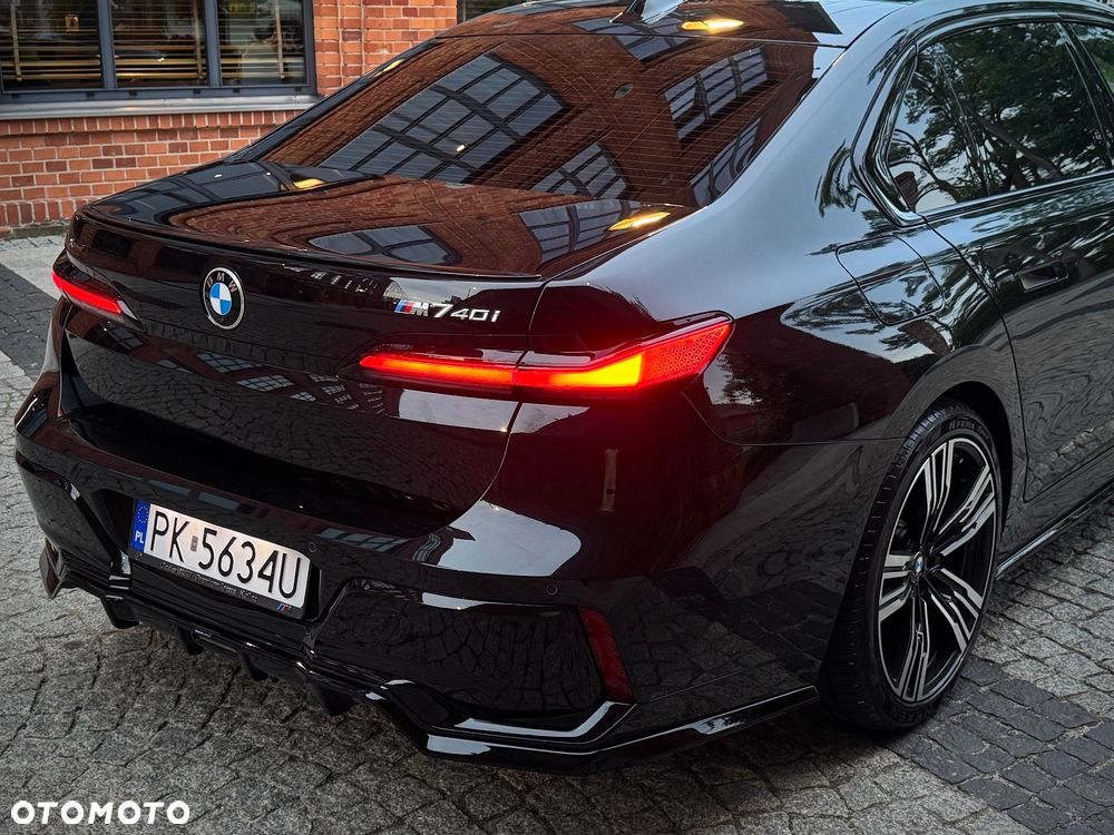 BMW Seria 7 740i - 31