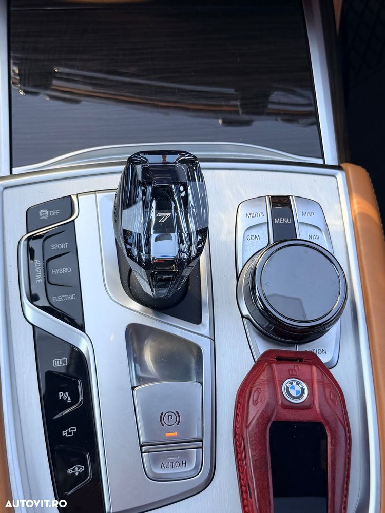 BMW Seria 7 745Le xDrive AT PHEV - 28