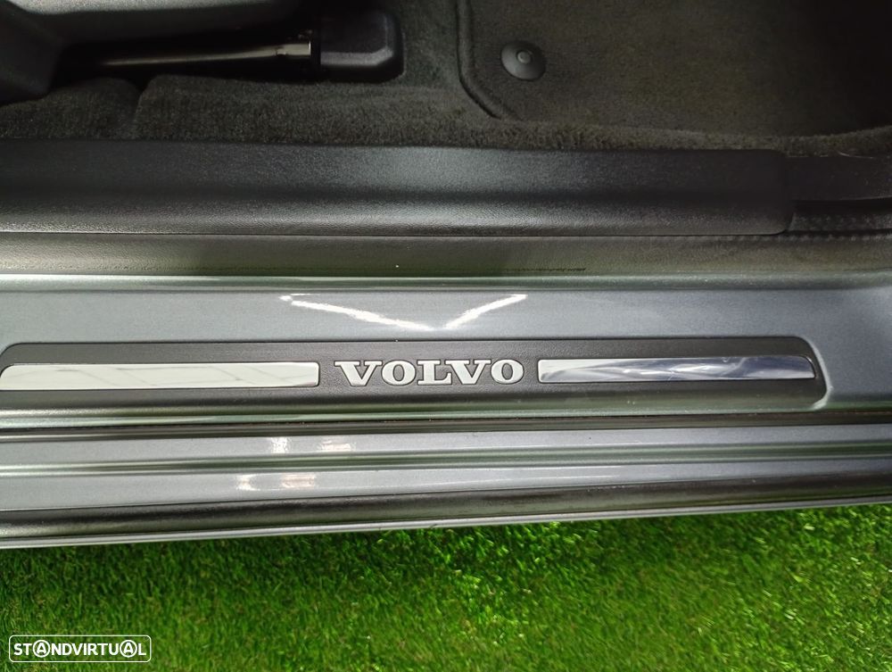 Volvo V60 2.0 D2 R-Design Momentum - 30