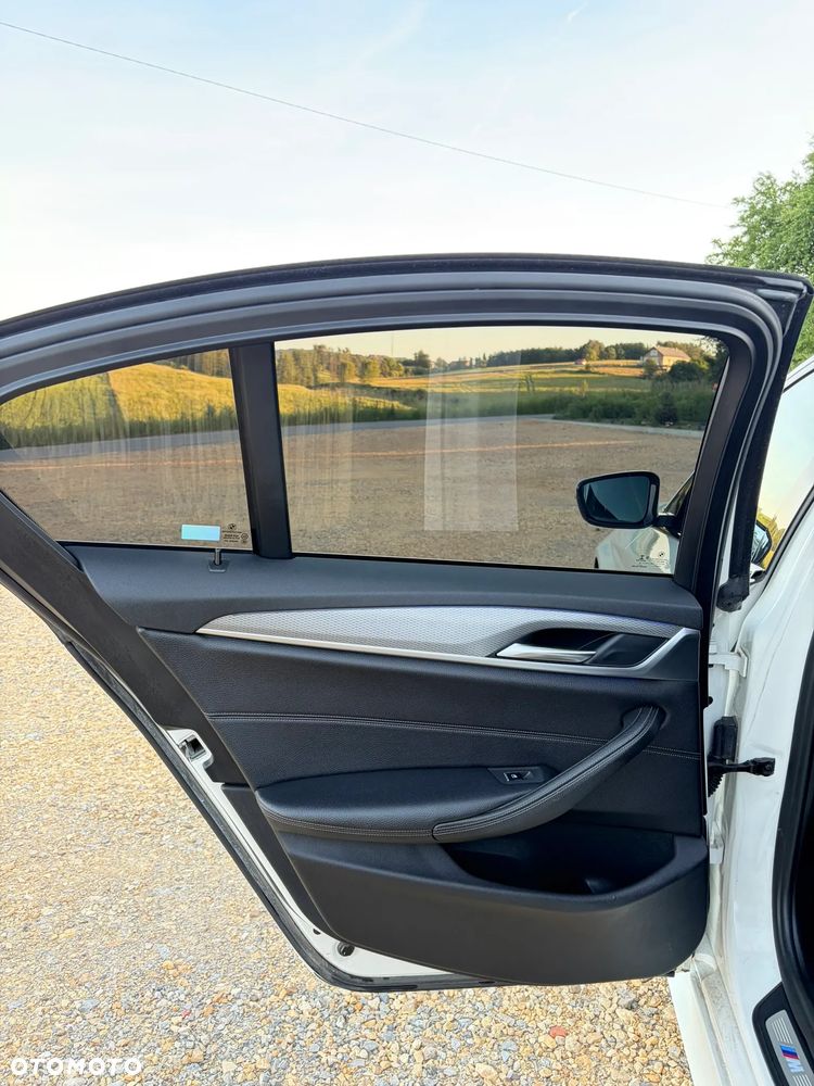 BMW Seria 5 520d xDrive Sport - 33