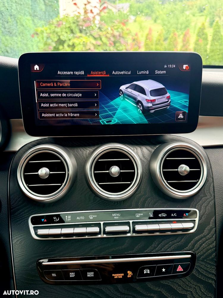 Mercedes-Benz GLC 300 e 4Matic 9G-TRONIC AMG Line Plus - 14