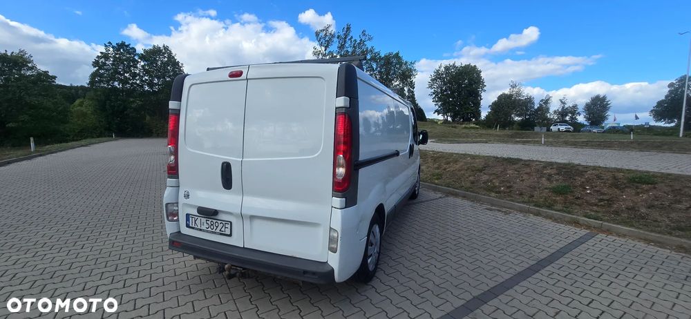 Opel Vivaro - 8