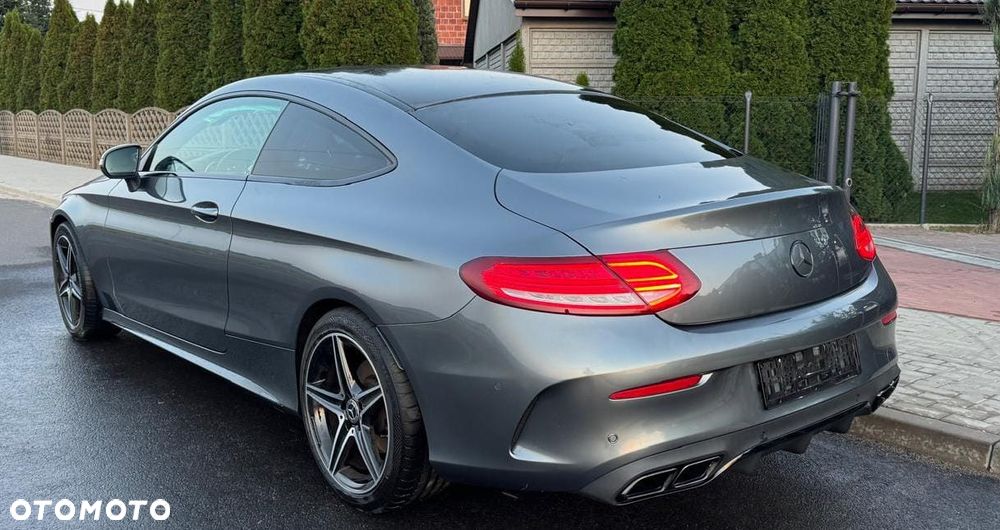 Mercedes-Benz Klasa C 300 9G-TRONIC Night Edition - 7