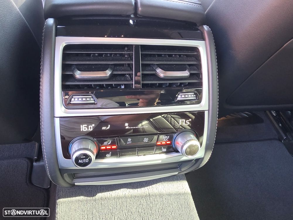 BMW 745 e iPerformance Pack M Auto - 31