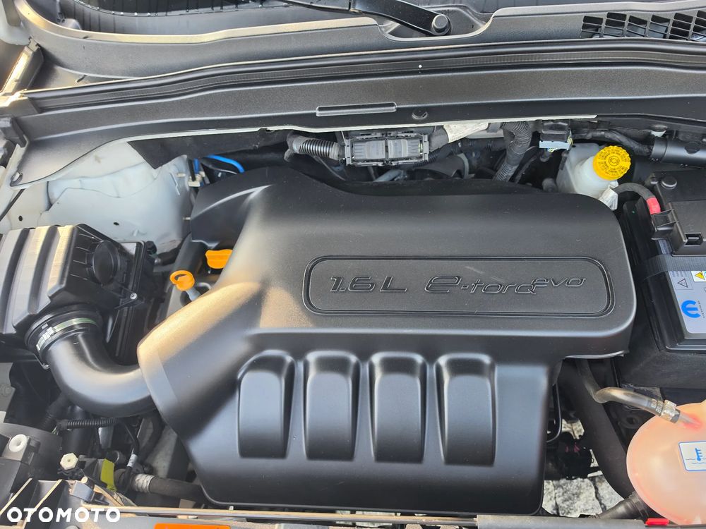 Jeep Renegade 1.6 E-torQ Longitude Adventure Edition - 29