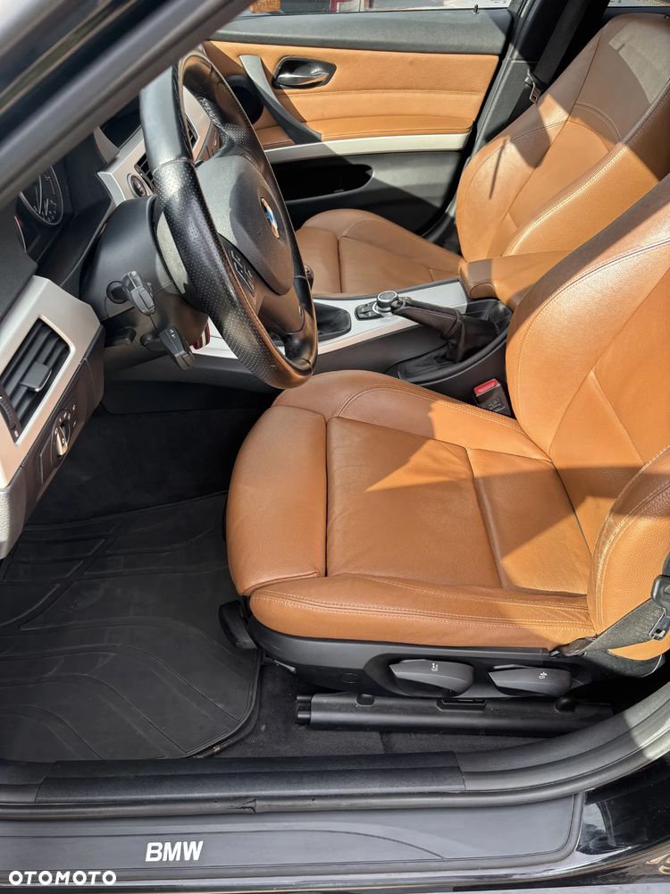 BMW Seria 3 320d - 15